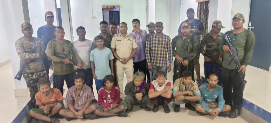 AndamanPolice's tweet photo. #AntiPoachingTeamStrikes Again

During Anti-poaching operations being conducted in Balli Tikrey, the Anti-Poaching task force of N&amp;M Andaman police successfully detected and apprehended 07 Myanmarese poachers. https://t.co/VacKh1YCR5