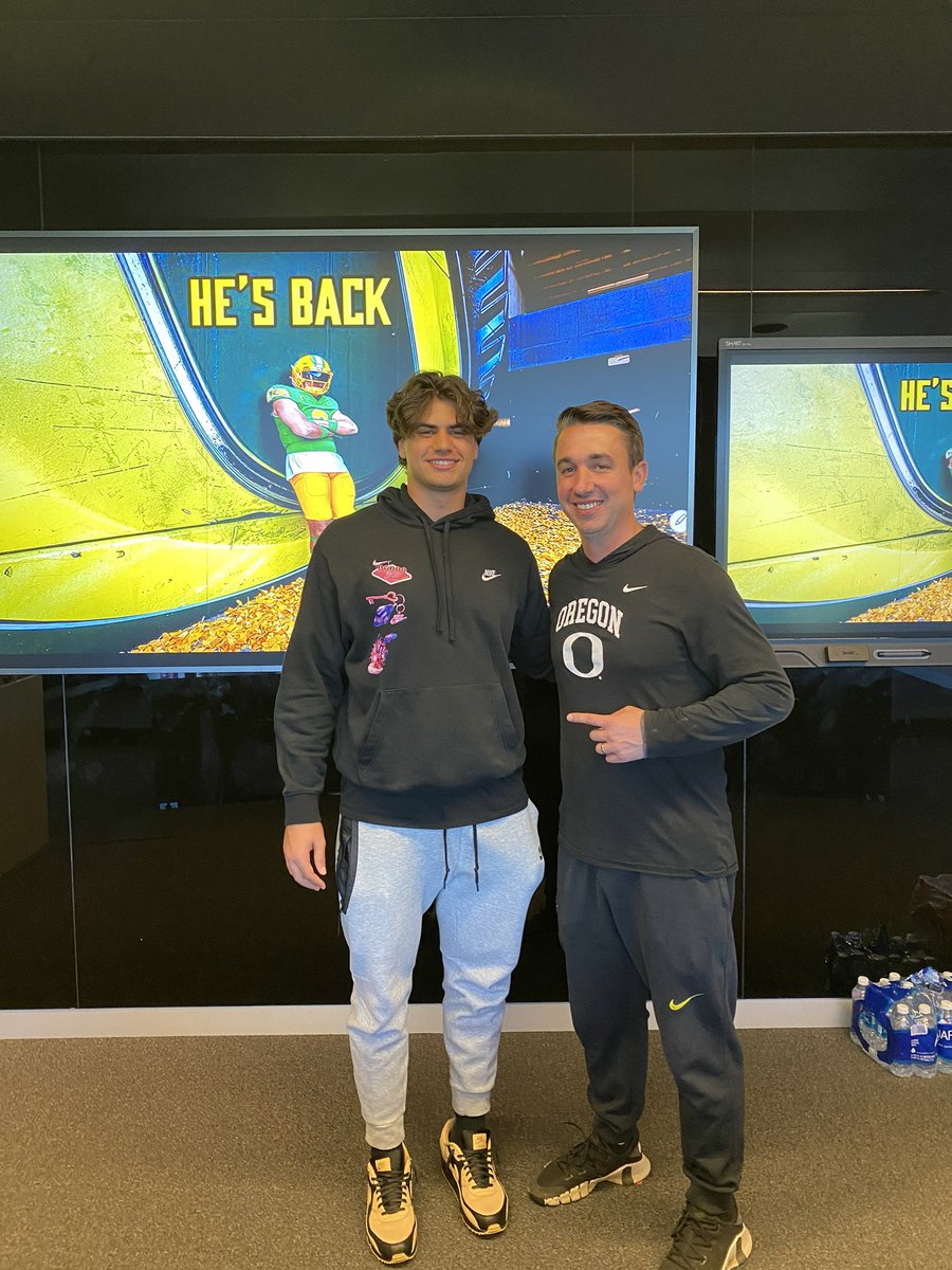 Thank you @oregonfootball I enjoyed my time with you all this weekend! #GoDucks @CoachDanLanning @CoachLup @CoachMikeLBs @BOHIFootball