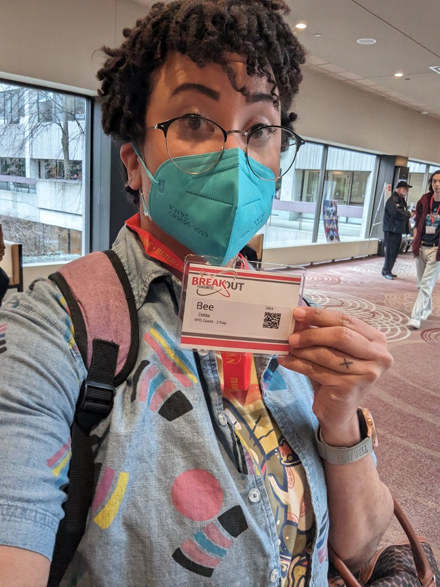 BeeZelda_'s tweet photo. My #breakoutcon has been a success! Seeing friends has been amazing, I got to speak on some fabulous panels, run @ParisGondo and I finally have Fog of War! https://t.co/1JTDXxXQLw