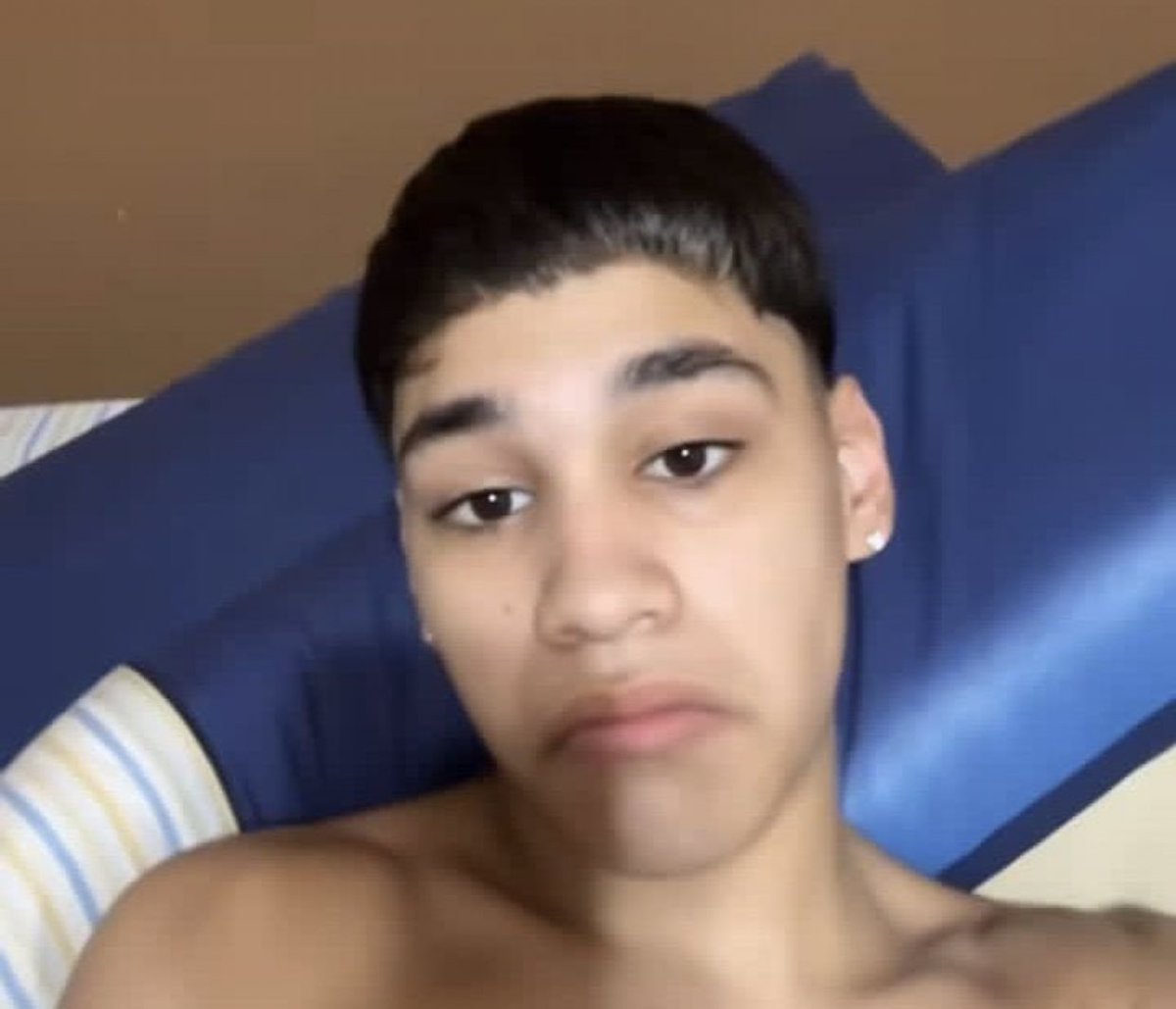 que me importa si no me hablas, total yo hablo solo