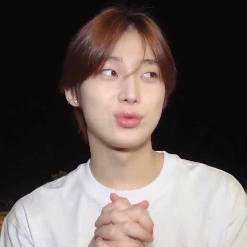 glazed donut noo fan account (@nocontextsunoo) on Twitter photo 
