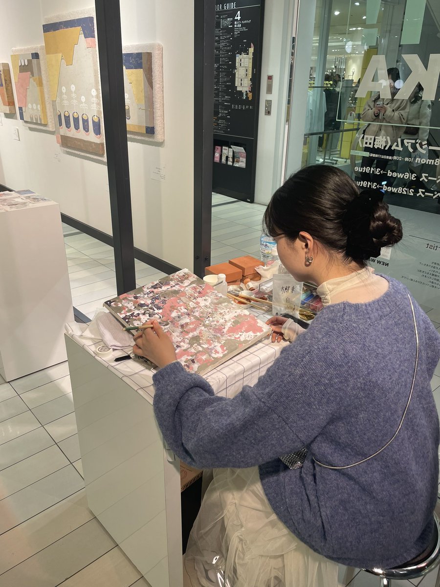 gt2y's tweet photo. 【拡散感謝】本日19日目「ART!ART!OSAKA NEW WAVE GALLERY」3月19日（火） まで大丸梅田店4階〜9階イベントスペース12ヵ所にて開催。展示替え、新作追加してます。会期あと3日。龍屋選抜作家12人の新作を是非ご高覧ください。
#artartosakanewwavegallery
オンライン販売
https://t.co/bOYNNcW8qd https://t.co/WeeV8wQTiX
