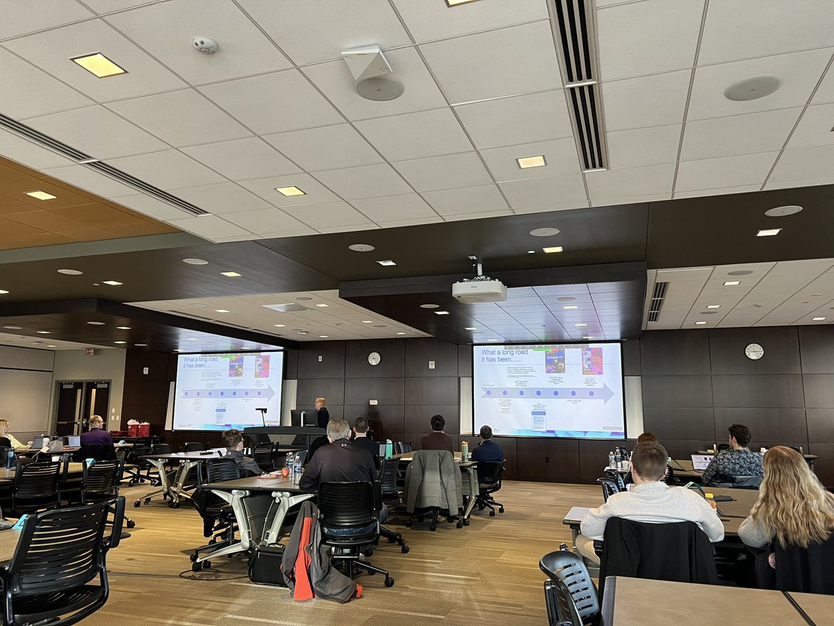 IDPharmacist's tweet photo. Wonderful day at the #GreatLakesID conference! Special thanks to the organizers for inviting @The_Real_LDA and I to present. Loved hearing about all the great things happening in Michigan health systems & learning with you today @NPT_PharmD @LisaIDpharmD @UtleyAC #GLID https://t.co/9kyQxfuDMh