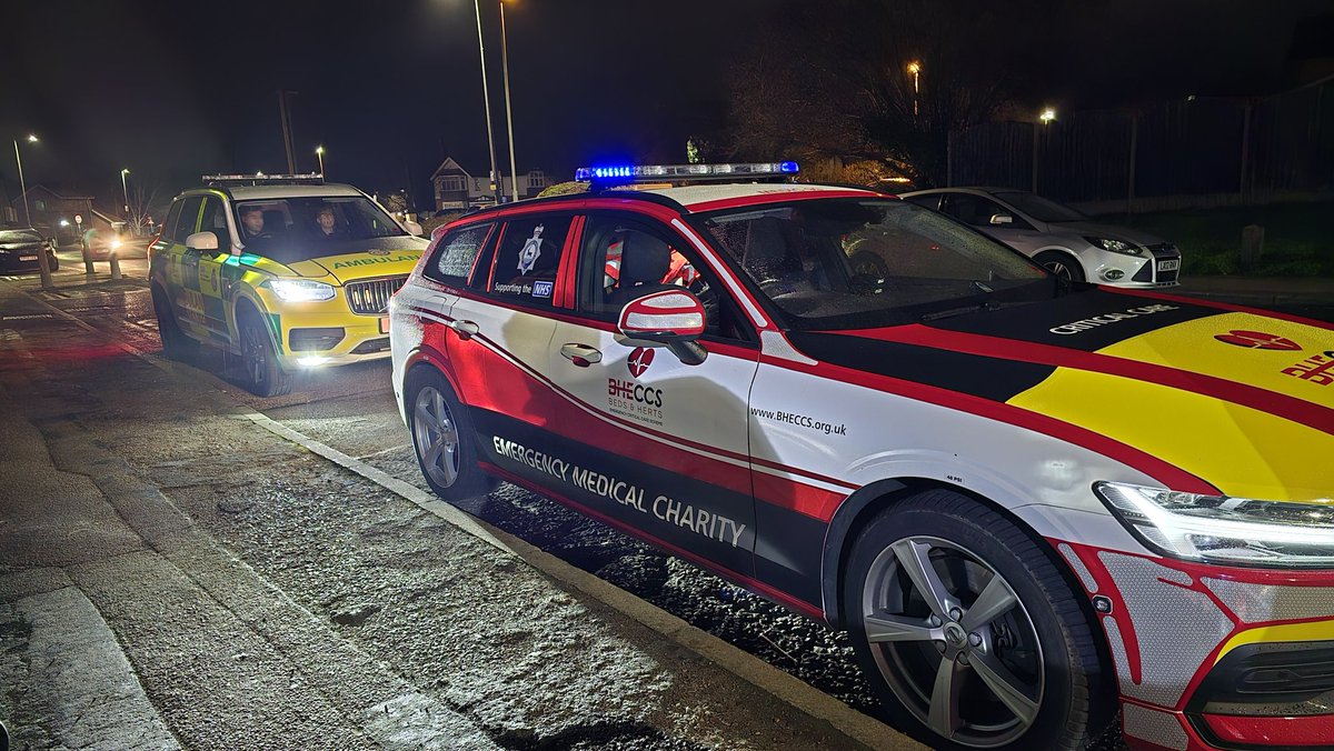 Yesterday was busy for our charity. Our critical care team volunteered 12 hours & dispatched 6x across @EastEnglandAmb Our ER volunteers were also available, the 2 teams caught up whilst being available to care for patients Our charity runs thanks to the generosity of donors