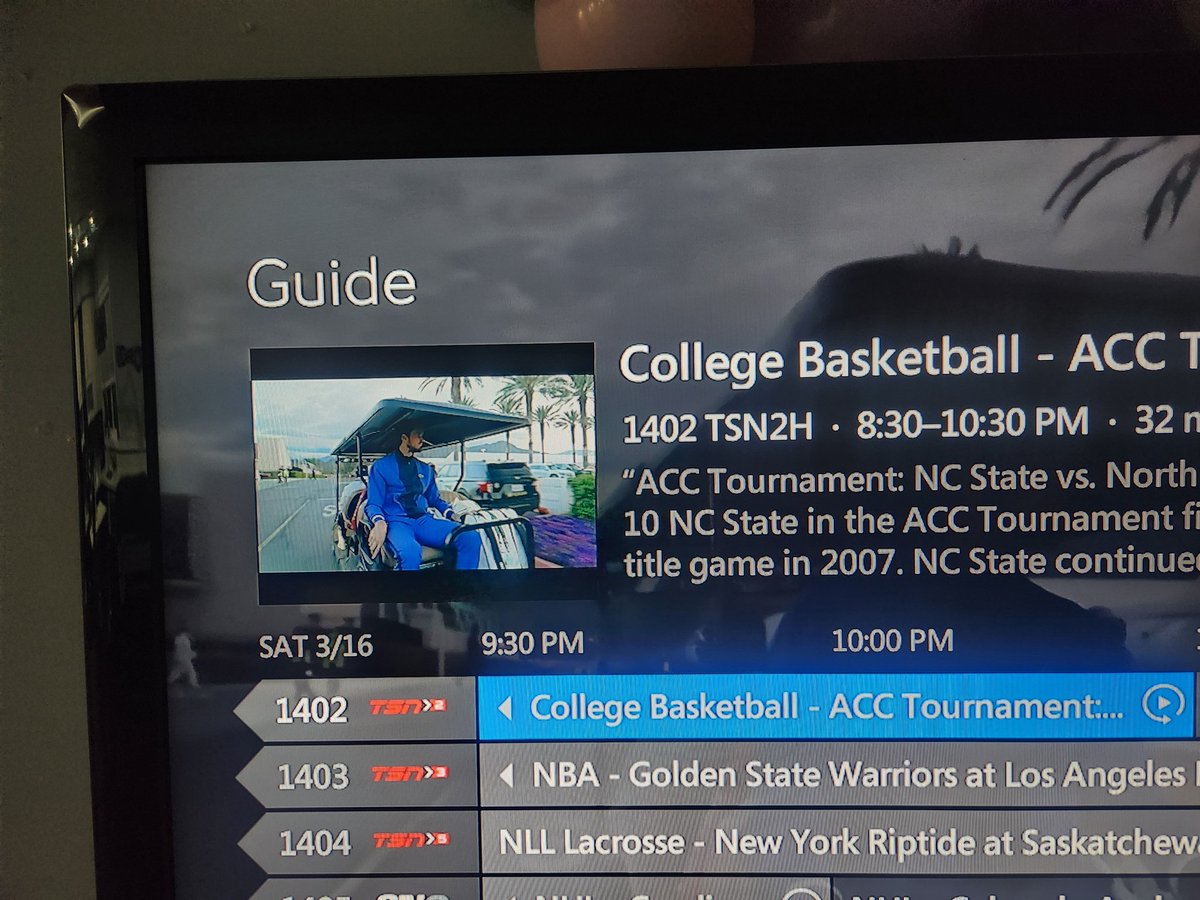 Greasypaperbag's tweet photo. Umm hello @TSN_Sports nc state vs unc should be on not tennis.. get your act together here cmon its March @tsn @Bell https://t.co/dveIEolnGB