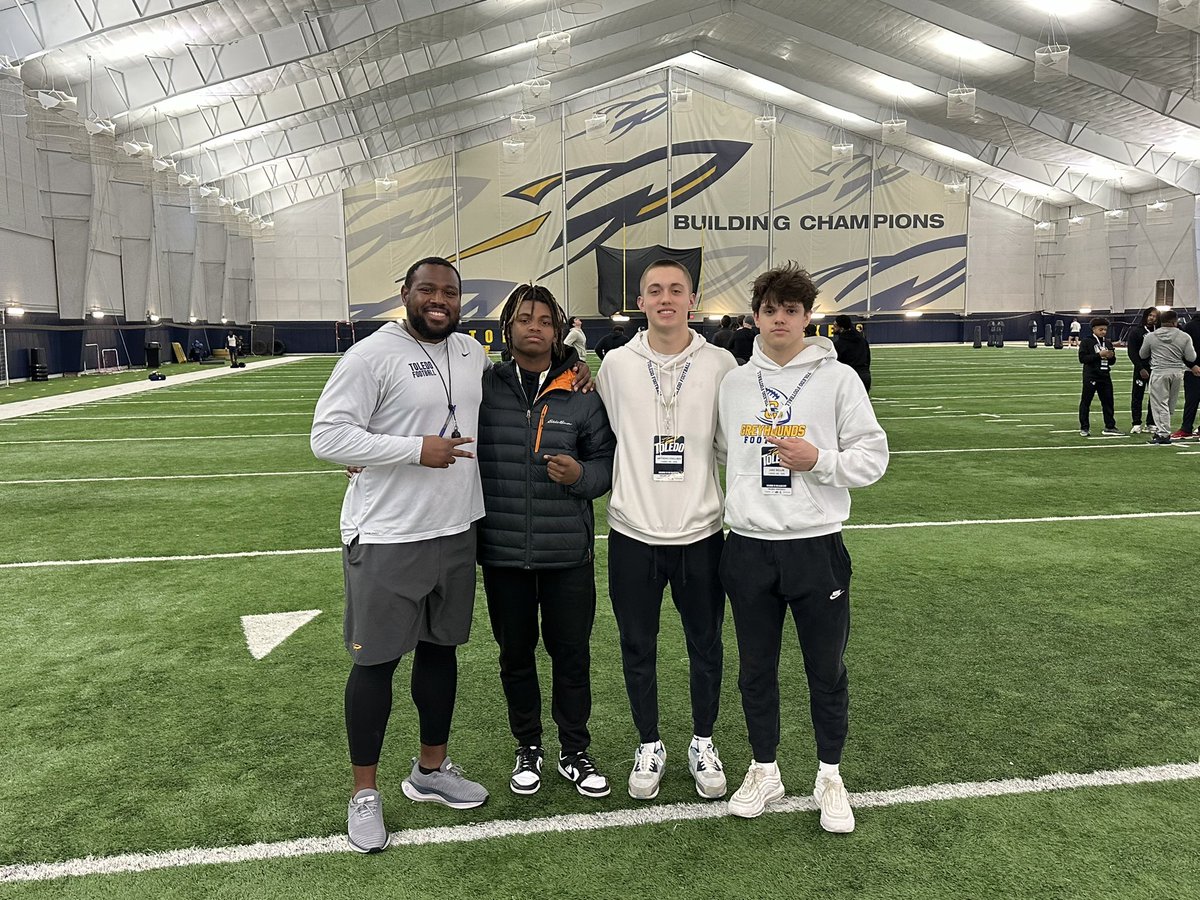 Had a great time @ToledoFB today!!! Thank you to @CoachCandle @ToledoQBs for having me!! @CoachFlemWR @CoachNCole @CoachBGasser @football_carmel @coach_hebert