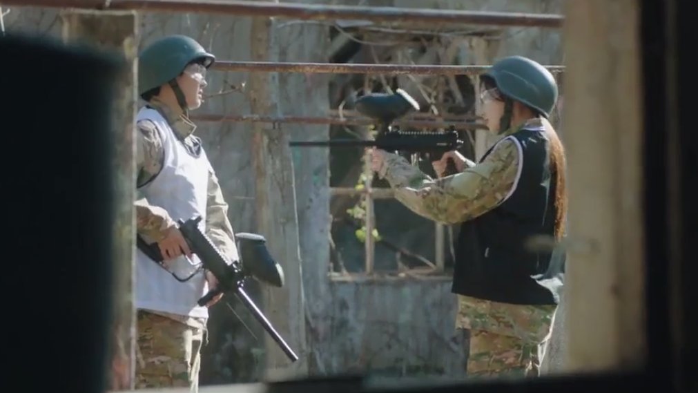 nalo4bee's tweet photo. Ter colocado as meninas pra jogarem paintball foi genial serio esse show só melhora. É umas se sacrificando de um lado e outras com sangue nos olhos do outro #PyramidGame #PyramidGameEp7 https://t.co/oJNgAikmJL