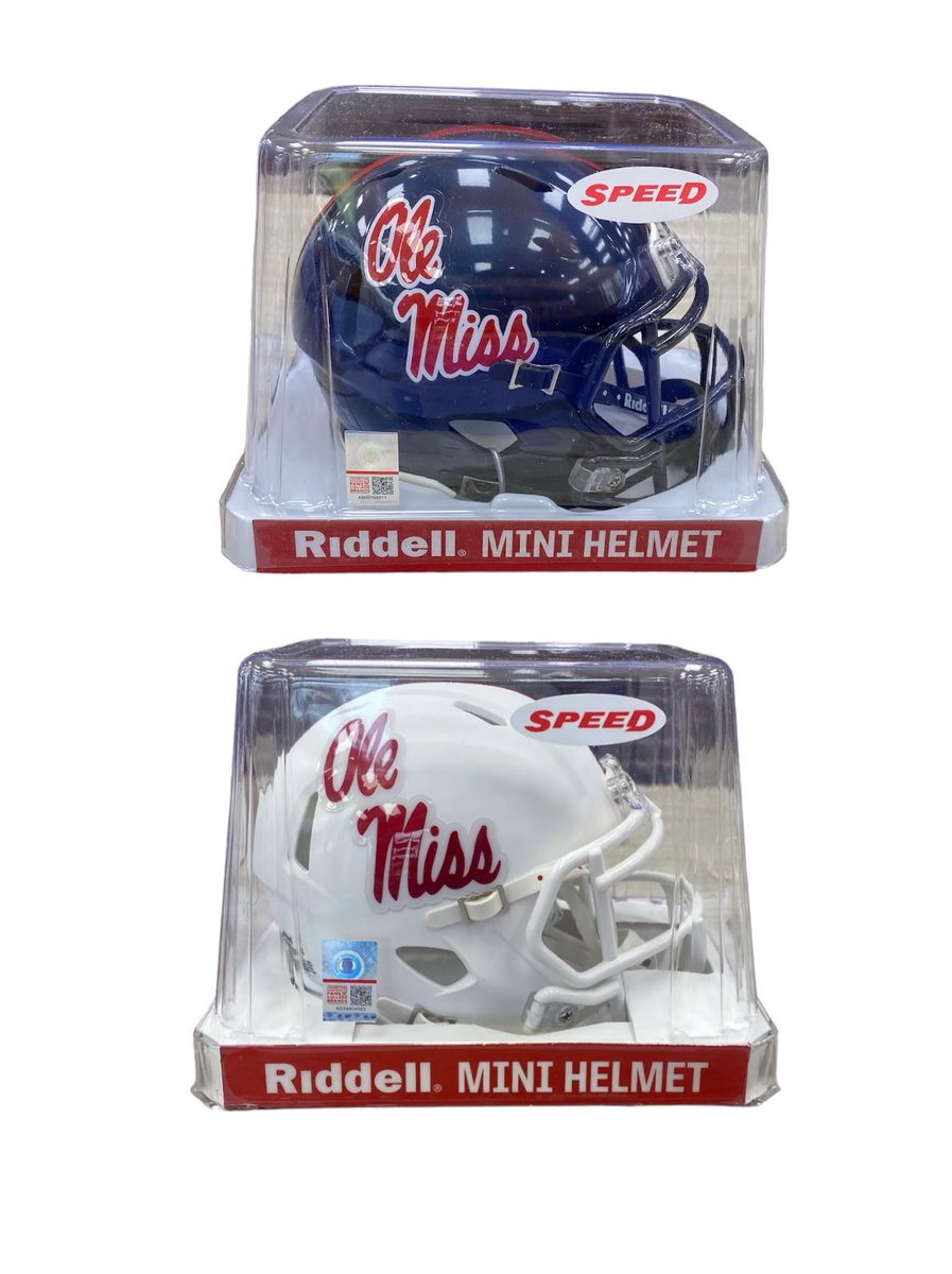 Retweet if you wish one of these was on your desk/bookshelf

linktr.ee/omrebelnation/…
