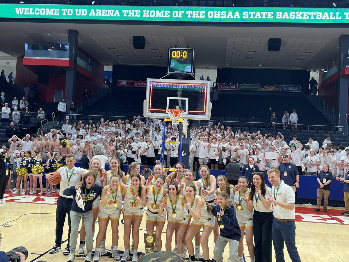 DrJimLloyd's tweet photo. Division 1 State Champions!!! Congratulations girls!!! https://t.co/udEZRSKtIP