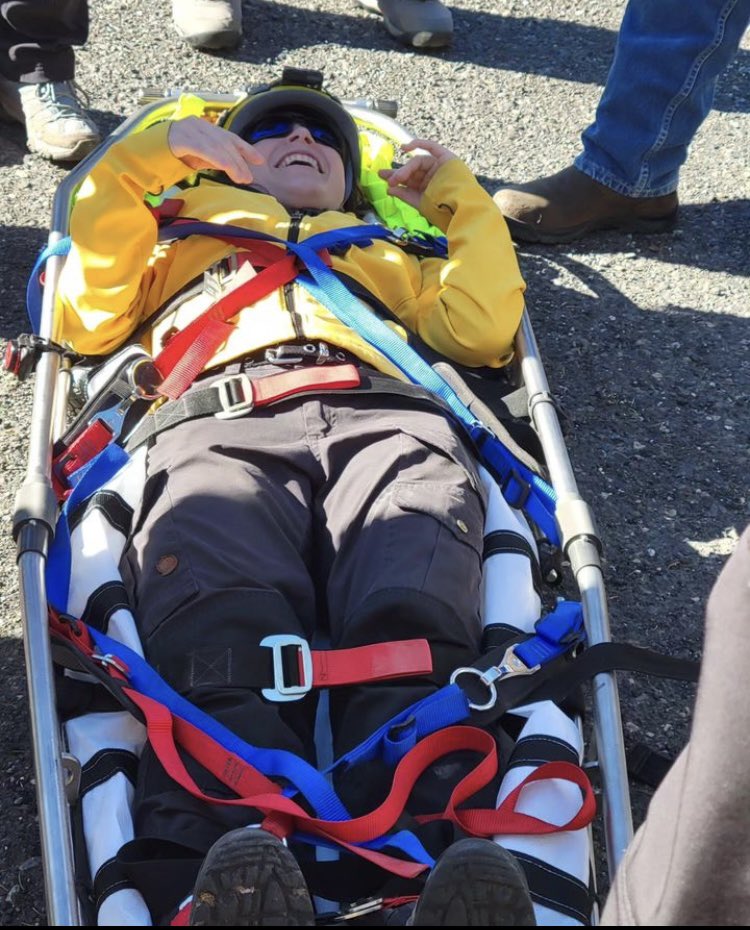 SilverStarSAR's tweet photo. Skamania SAR invited Silver Star for a joint Patient Packaging and Transporting Training. We had a fantastic turnout and great hands-on training. Thank you, Skamania County Sheriff's Office Search and Rescue, for hosting! #SoOthersMayLive https://t.co/TP6ELdGwE0
