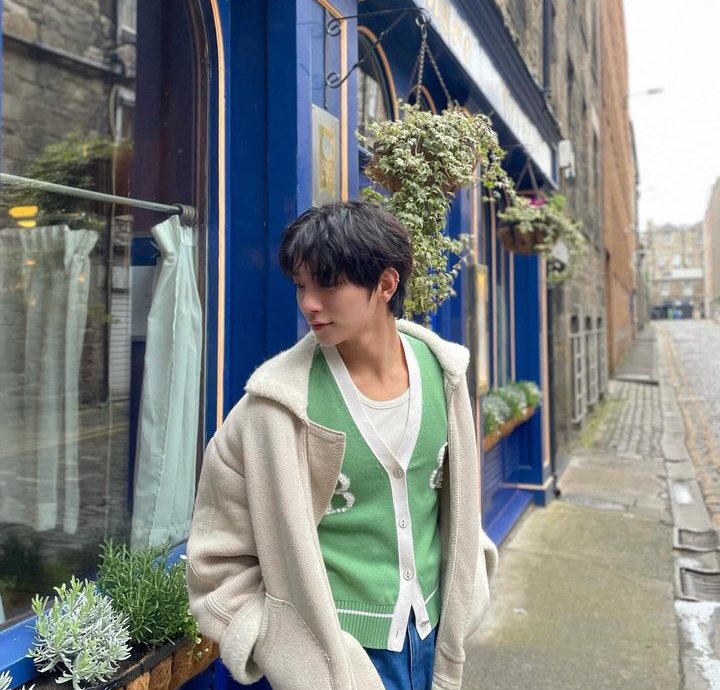 Gara gara pretty u mas ini salah dance nya terus kalo di liat² ganteng juga akhirnya jadi carat 🌼💗