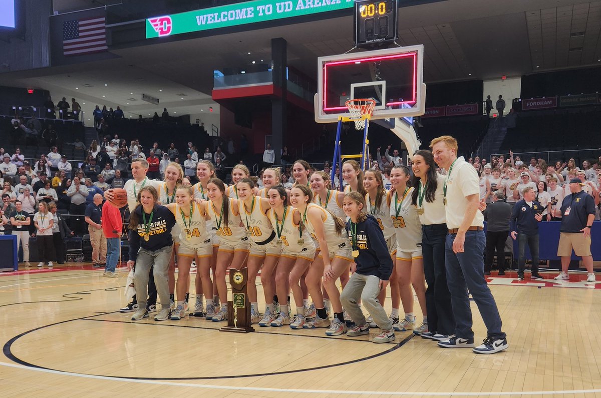 🏀🏆 #OHSAA GIRLS BASKETBALL: Congratulations to Olmsted Falls, the Division I state champion!