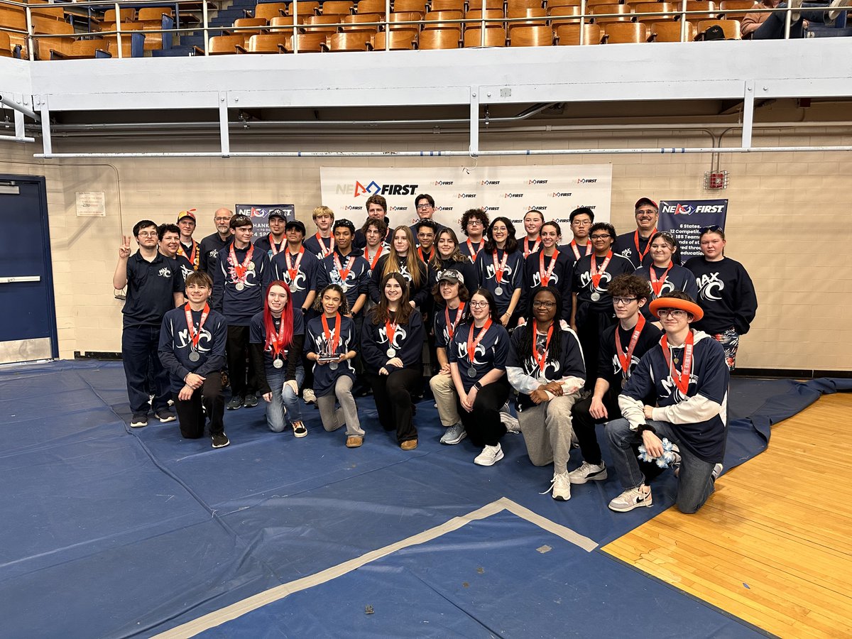 We had a great weekend at the University of Rhode Island! It was great playing with FRC 1740, 1350, and 97 in eliminations! Most of all, we’re very honored to take home the Engineering Inspiration Award.

#LetsMakeStuff #WeAreNE #CRESCENDO #FIRSTINSHOW #OMGrobots #morethanrobots