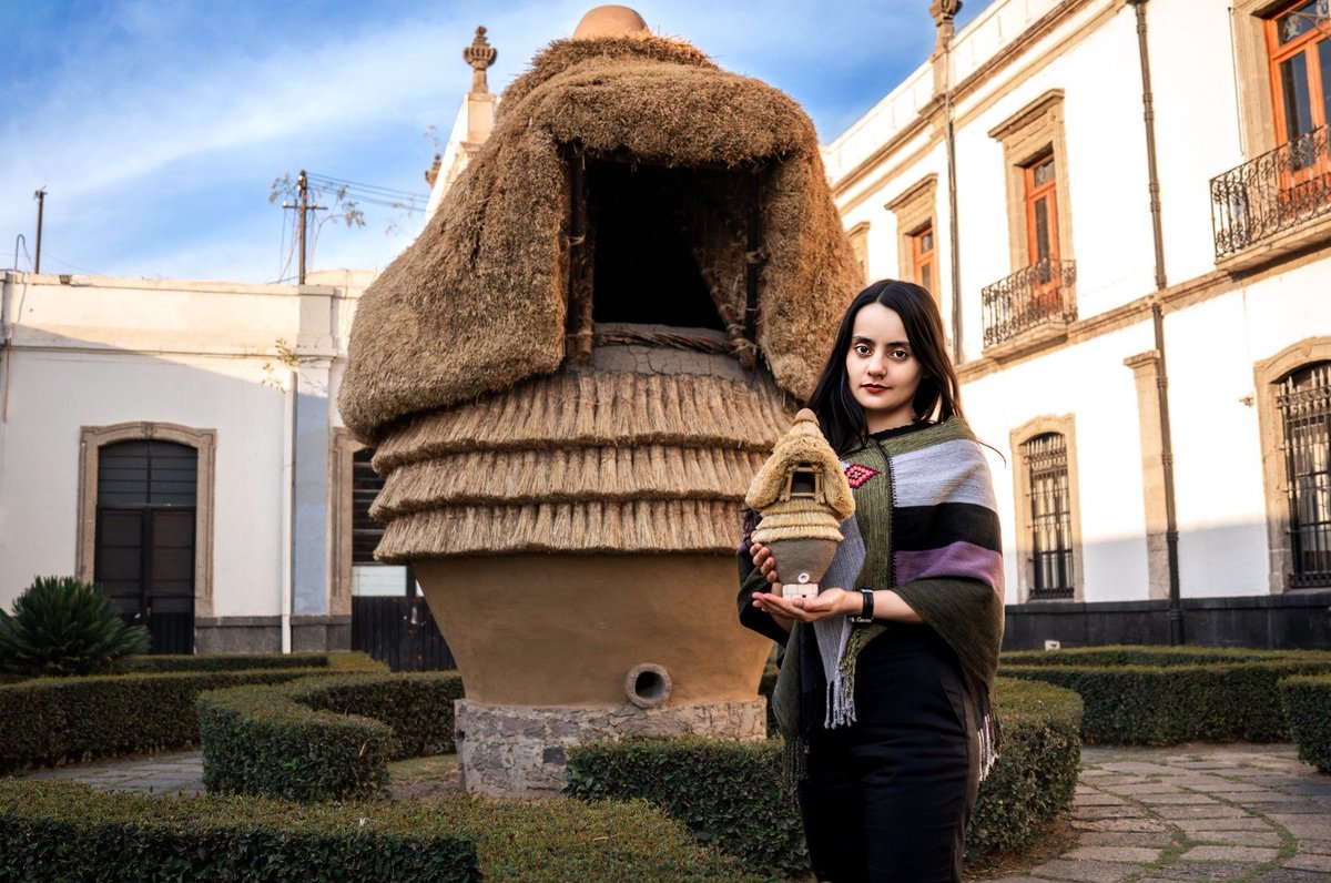 Agricultura_mex's tweet photo. #Comunicado | La Secretaría de Agricultura informó que especialistas del Museo Nacional de la Agricultura restauraron un cuexcomate monumental, granero ancestral que contribuye al rescate histórico de la cadena productiva campesina.

➡️Consúltalo aquí: https://t.co/QhP7jojwZf https://t.co/sWI2cAba3y