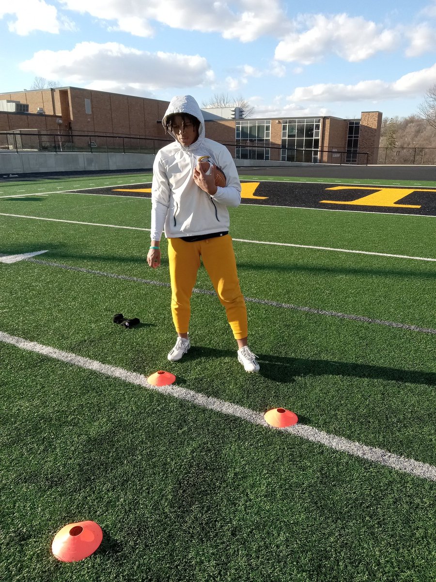 DanteHedrington's tweet image. Grinding in Iowa. #CollegeFootball #TrojanPride #StackingDays