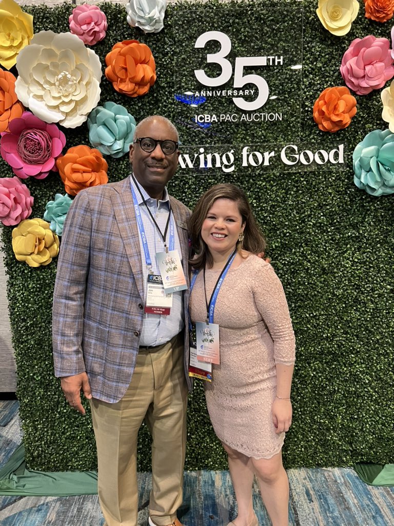 NesHanson's tweet photo. Always a pleasure to get to hang with @JimSills_III 😊
 #ICBALIVE https://t.co/EtmTAyX84d