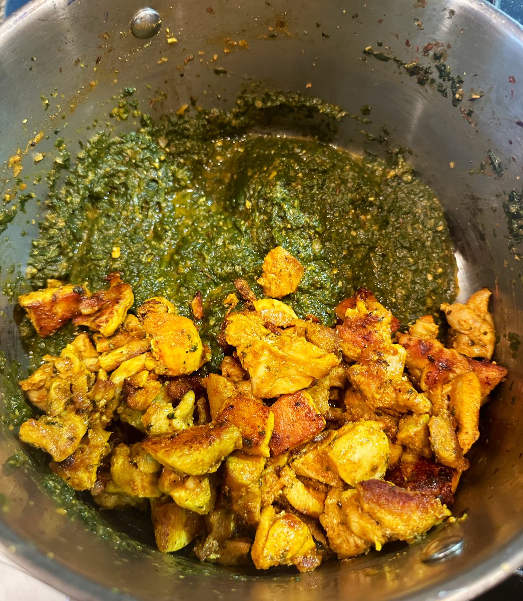 free_style_chef's tweet photo. Dinner is Palak Murgh aka Indian Spinach Chicken. A beautiful marriage of curried stewed spinach with pan fried chicken thighs.
Serving it with fresh sourdough bread.
Want some?
#twittersupperclub
#Dinner #Palak #Indianfood #Spinach #Chicken #stewed #palakmurgh #cooking https://t.co/IPouwCMR4R