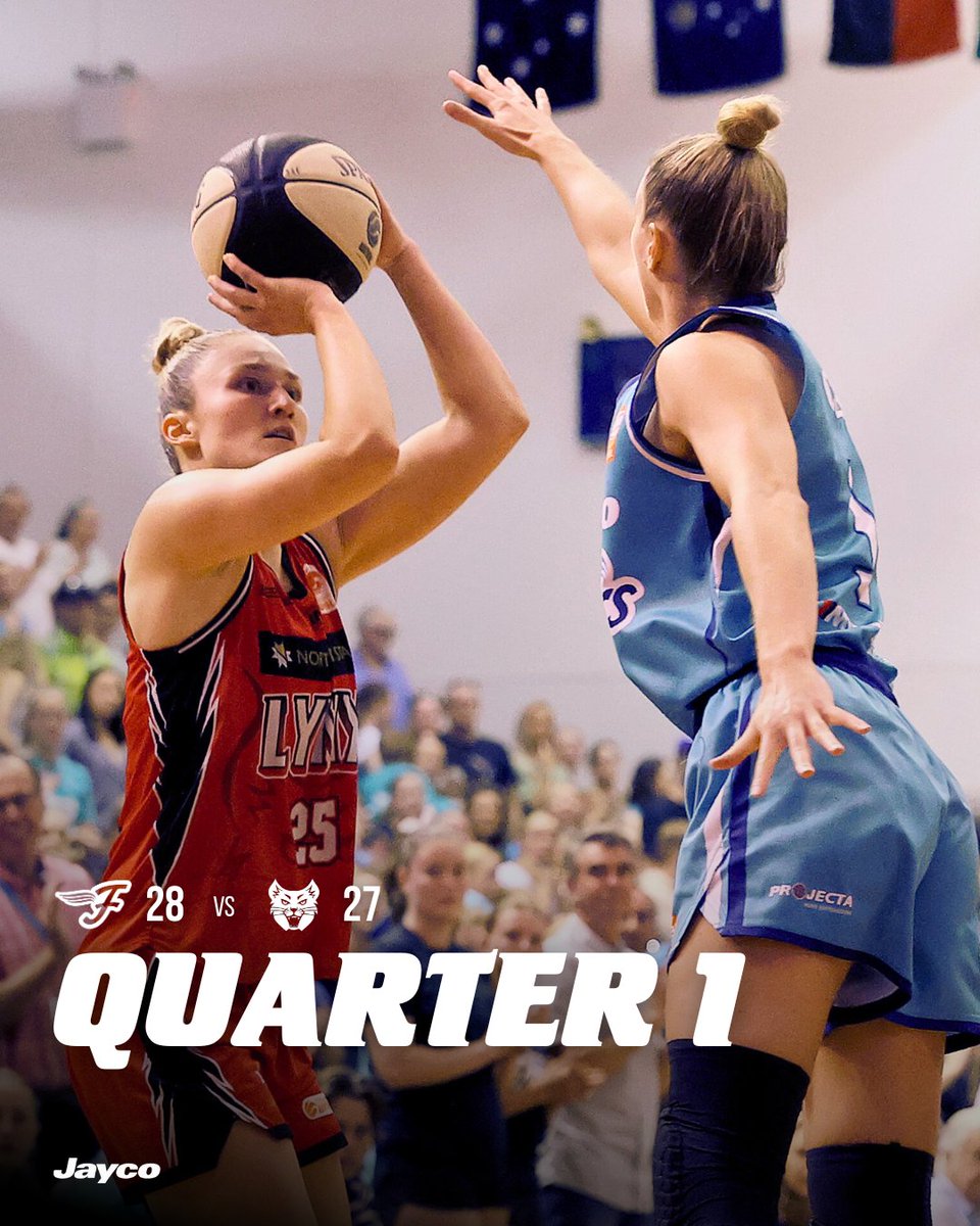 Basket for basket in quarter 1 with our Flyers leading by 1 point (28 - 27). #SoarWithUs