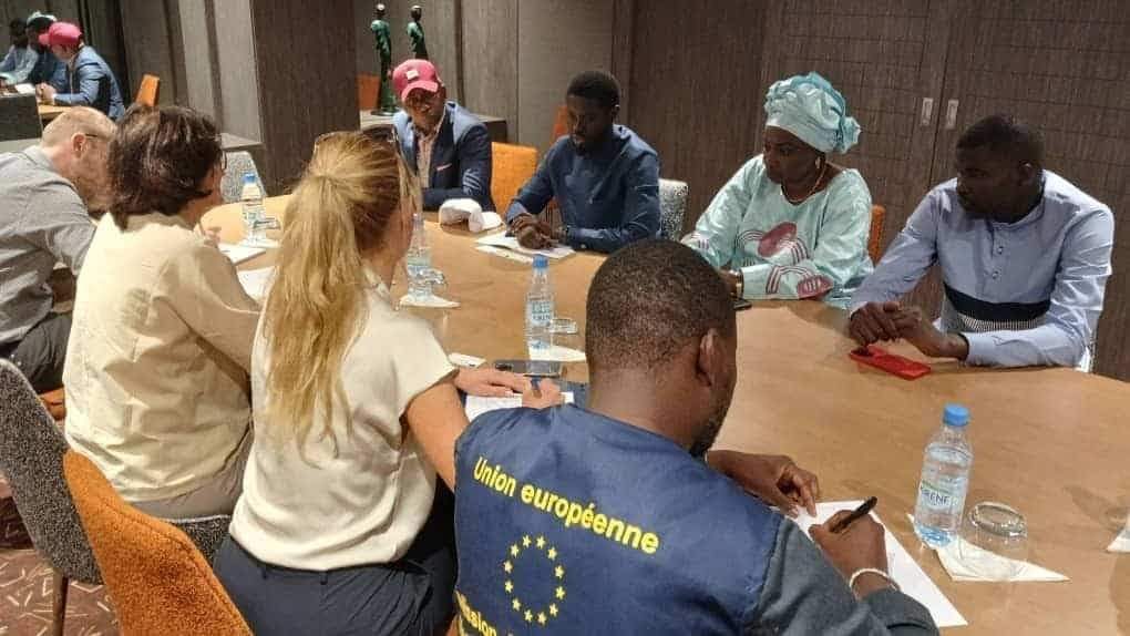 SyllMoustapha's tweet photo. Le Président @DiomayeFaye en compagnie de son superviseur général @aminatatoureklk son directeur de campagne @M_M_Guirassy et son mandataire @Amadouba008 a rencontré vendredi des experts électoraux de la Mission d’observation électorale de l’UE, dirigée par @MalinBjork_EU. #Sonko https://t.co/UV9cbWqMFS