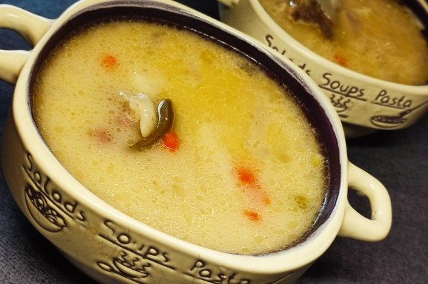 proborsch's tweet photo. Calling all soup lovers! This White Soup with Turkey Neck is a flavour explosion! Tender neck, creamy cheese, & vibrant veggies simmered to perfection. Slow-cooked goodness for cozy nights in!
https://t.co/mleYIDa50c
#proborsch #Cooking #soupoftheday #recipe #RecipeOfTheDay https://t.co/nUySioAc2n