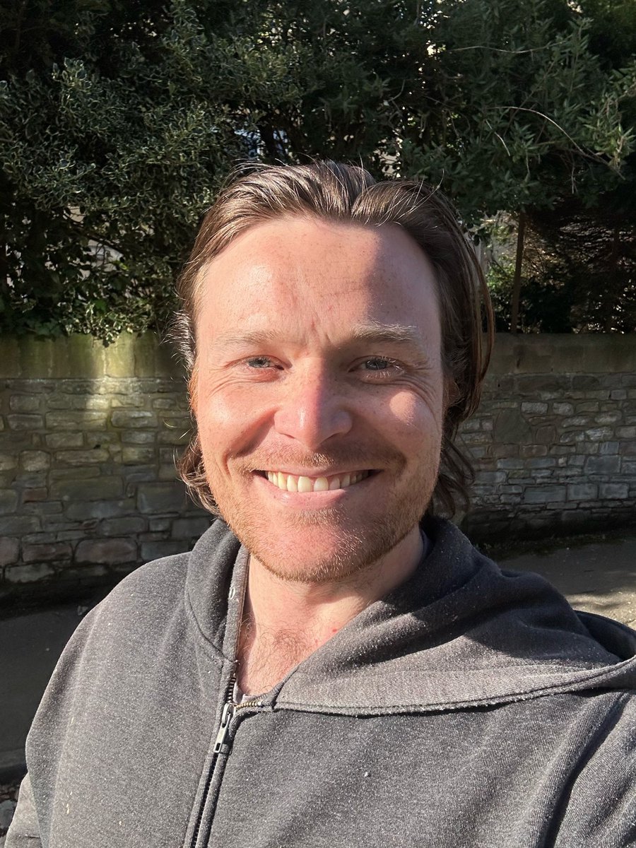 AgeUKBANES's tweet photo. 🏃‍♂️🎽🤩GOOD LUCK to all the runners in the #BathHalfMarathon today but especially to this legend, Will who is running to help raise funds for a new mini bus! #GOWILLGO @bathhalf https://t.co/Pr2UXe3vSN https://t.co/HemePIMePQ