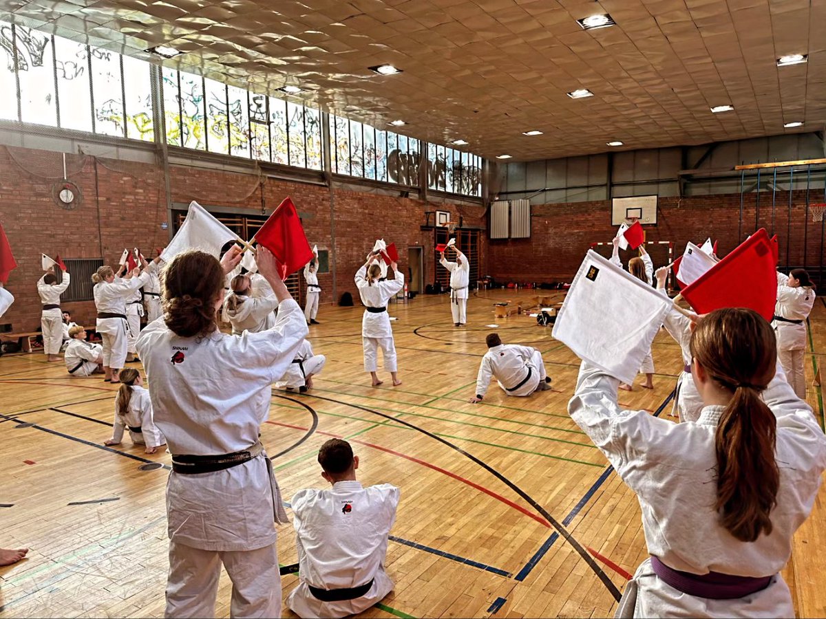 TCoohts's tweet photo. Kampfrichterausbildung I - 2024 der FKAD in Berlin #fudokan #Karate #Berlin #Germany 🥋♥️👊

https://t.co/x0LipcxJhZ https://t.co/Z0vrv4IRDq