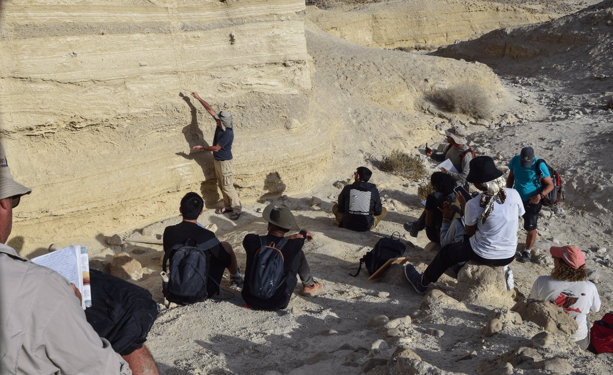 During three days, students from the @margeohaifa, led by Prof. @WaldmannNicolas went to the #Dead_Sea to learn about the #geology and about processes occurring in the #deep_sea environment. We had plenty of good weather and excellent conditions!