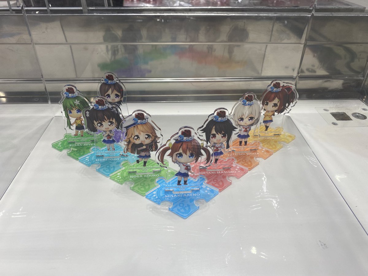 UNIMARKET_777's tweet photo. はいふりのブランケット、ステッカー、つながるアクリルフィギュア

まだ買えます！！！

#ユニマーケット
#ユニバカサミフェス https://t.co/NeAUL7TE16