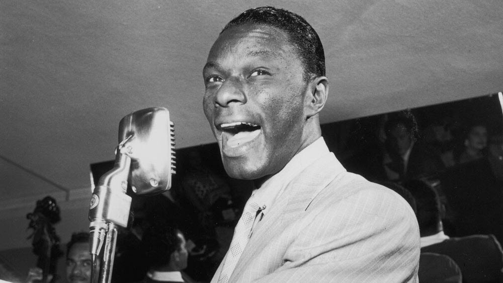 mariobianchi18's tweet photo. Il #17marzo 1919 nasceva #NathanielCole detto King, Nato nel jazz poi famoso con immortali ballate pop e brani R&amp;B, cantate con voce calda e suadente. Iniziò con il suo Trio: primo hit Sweet Lorrain nel '40 ma soprattutto Mona Lisa. E lottò per tutta la vita contro il razzismo. https://t.co/lJNqbjMjOV