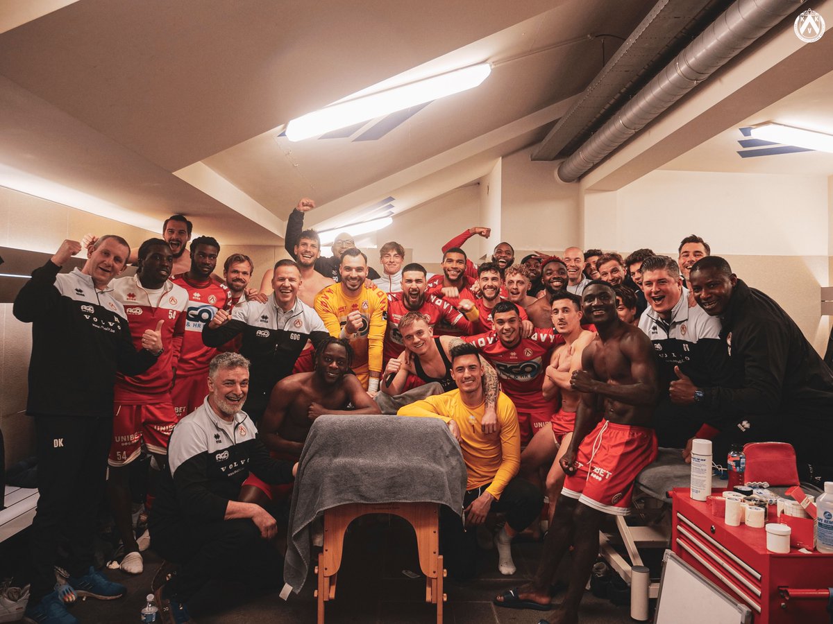 📸 Kerels blijven altijd vechten.
𝘼𝙡𝙩𝙞𝙟𝙙. ❤️🤍

#ANDKVK #AltijdEenKerel 🔴⚪️