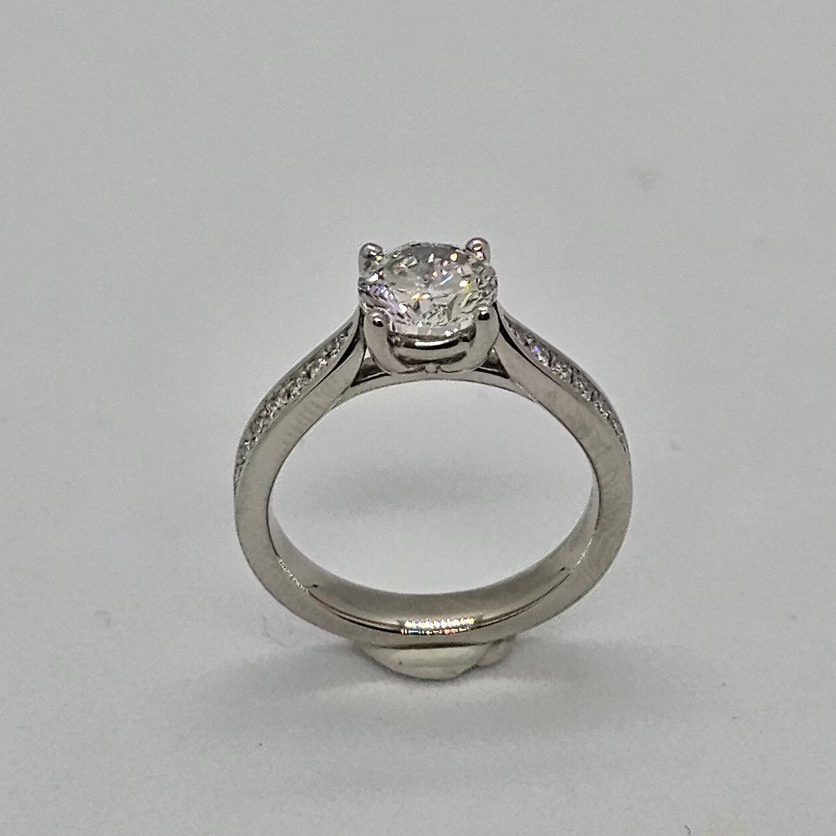 assignight's tweet image. 압구정 에클라바치 다이아 리세팅 후기

m.blog.naver.com/ninyo0403/2233…

#에클라바치 #웨딩밴드 #결혼반지 #다이아리세팅