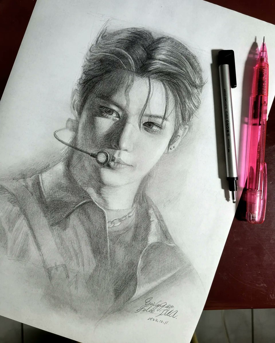 felix_sketch's tweet photo. Pink eyelashes 🩷
°
°
°
cr.iridescent

#felix #leeyongbok #felixstraykids #straykids #skz #felixdrawing #felixedit  #felixsunshine #sunshine #yongbok #felixsketch #felixart #realstraykids #yonglixx https://t.co/CIXPVUrrh5