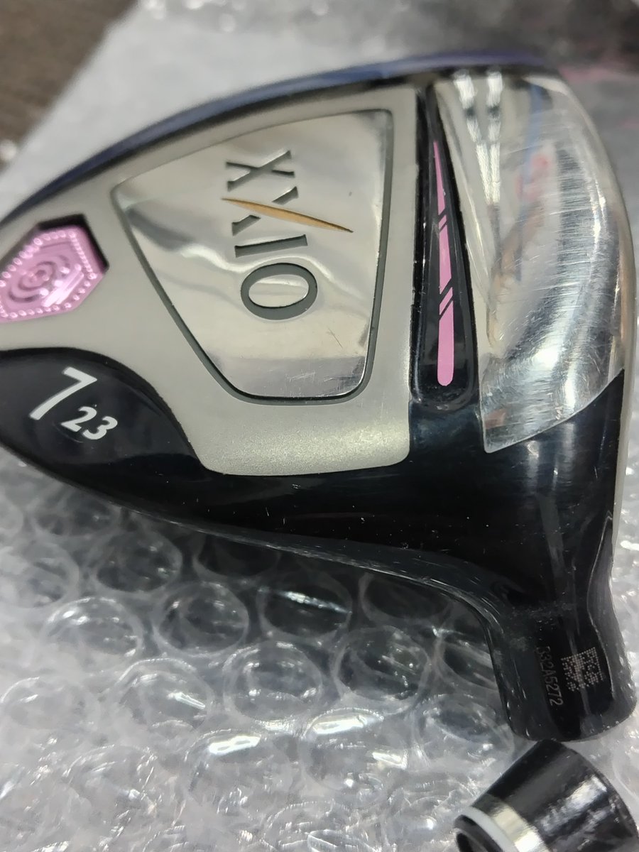 factory_bell's tweet image. 『ゼクシオレディスＦＷ〜シャフト交換』
ゼクシオレディスFW「7番」のシャフト交換です☀✨🤗
お客様が選ばれたシャフトはFUJIKURA「EvolutionⅦ/FW専用」❗✨
グリップは「STM」🎵✨☺
※グリップカラー変更有り
#フェアウェイウッドシャフト交換
#FUJIKURA
#evolution7
#フェアウェイウッド専用