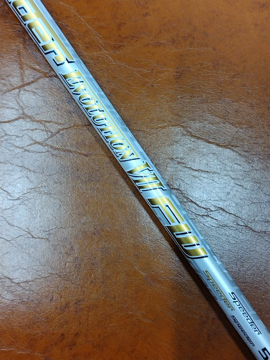 factory_bell's tweet image. 『ゼクシオレディスＦＷ〜シャフト交換』
ゼクシオレディスFW「7番」のシャフト交換です☀✨🤗
お客様が選ばれたシャフトはFUJIKURA「EvolutionⅦ/FW専用」❗✨
グリップは「STM」🎵✨☺
※グリップカラー変更有り
#フェアウェイウッドシャフト交換
#FUJIKURA
#evolution7
#フェアウェイウッド専用