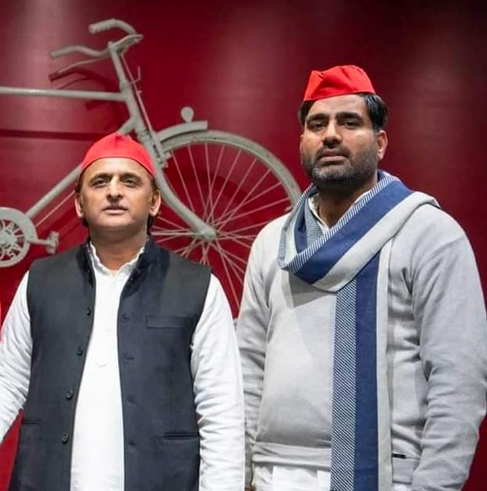 Veergurjarsena1's tweet photo. पश्चिमी उत्तर प्रदेश की आन बान शान सरधना विधायक @atulpradhansp अगर पश्चिमी उत्तर प्रदेश में समाजवादी को किसी ने जिंदा रखा है तो वो हैं अतुल प्रधान 😎

#मेरठ_का_लाल_अतुल_प्रधान https://t.co/ChvrblZ3wG