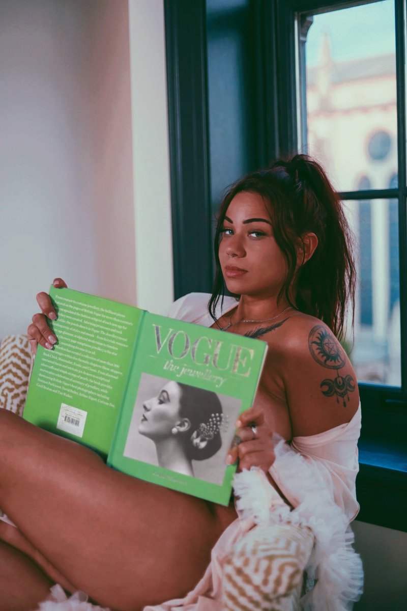 Vutterfly tweet media