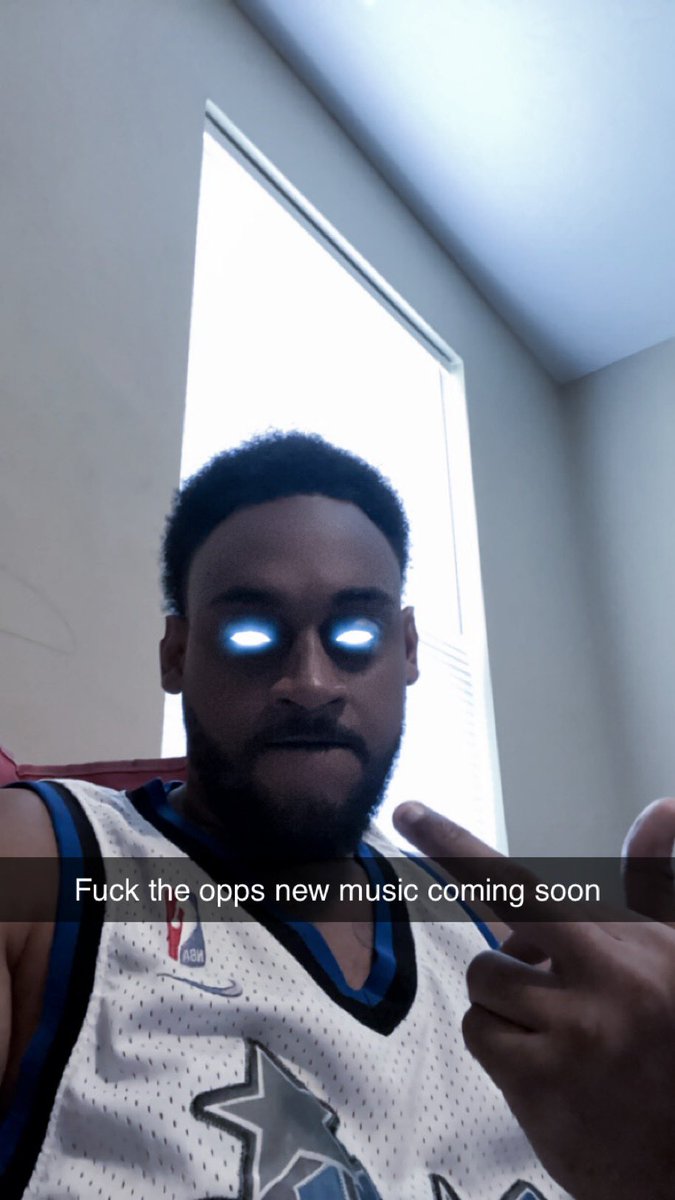 StrappedKidd's tweet photo. I got new music on the way https://t.co/iPCPCtSSg9