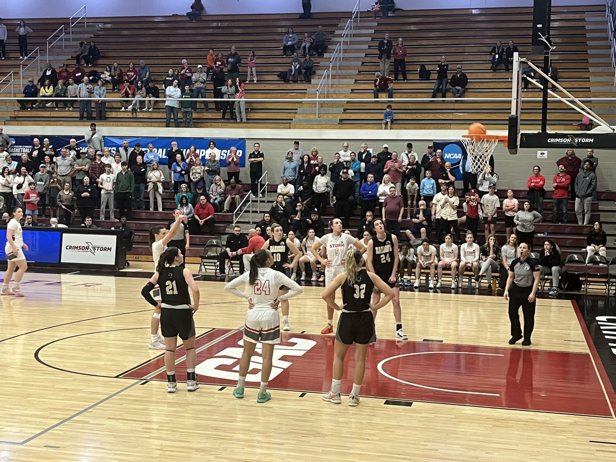 sweetd_33's tweet image. WE. ARE. NOT. DONE. YET!!!  SNU Women’s Basketball is headed to the Sweet 16 Monday night in the Sawyer Center at 7:00 pm!  Our ladies showed tons of grit against a talented Harding team in the hard fought 68-65 win! #BoltsUp⚡️ #Woooooooooooooooooooooooooooo