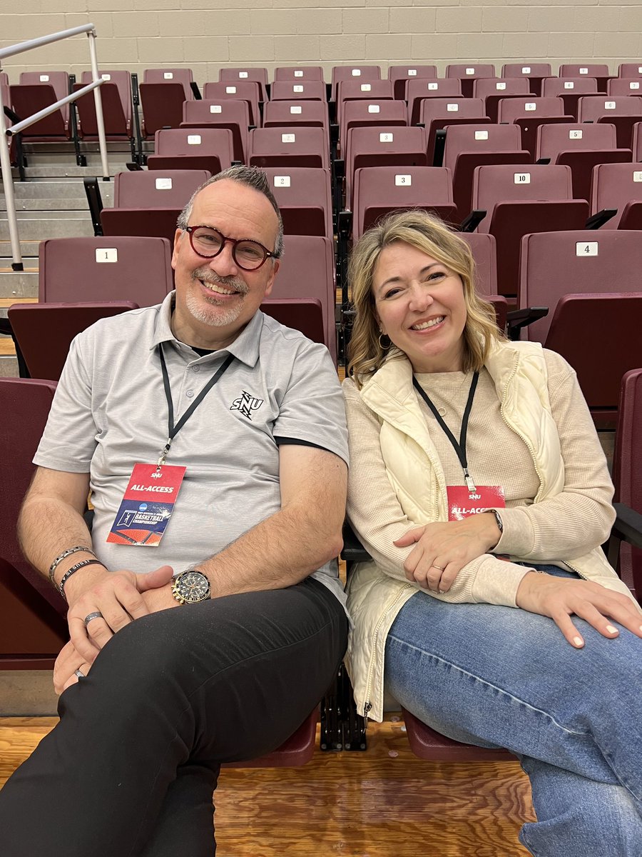 sweetd_33's tweet image. WE. ARE. NOT. DONE. YET!!!  SNU Women’s Basketball is headed to the Sweet 16 Monday night in the Sawyer Center at 7:00 pm!  Our ladies showed tons of grit against a talented Harding team in the hard fought 68-65 win! #BoltsUp⚡️ #Woooooooooooooooooooooooooooo