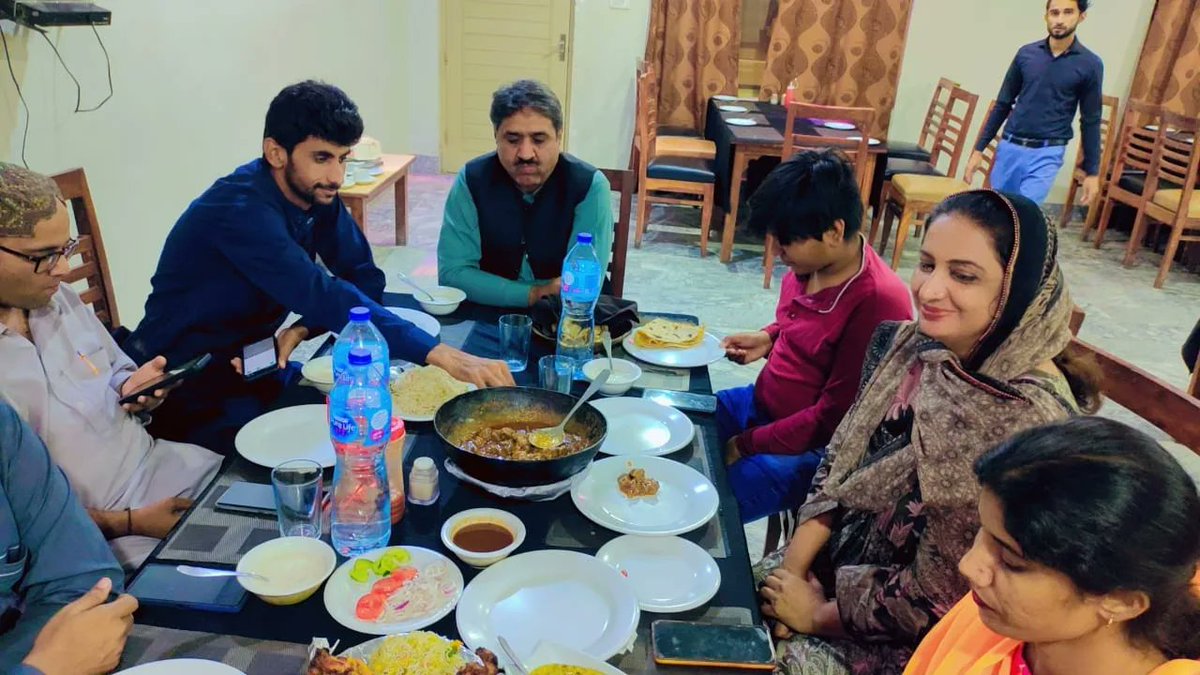 Janodhano's tweet photo. 🌙 Ramadan Mubarak! 🕌🌙
Ramadan is a special time of reflection, devotion, and giving back to our community. At CDF, we understand the importance of coming together as a family, both within our organization and with the communities we serve.
#CDF #Ramadan #SharingIsCaring https://t.co/Z3m9FKIAn7
