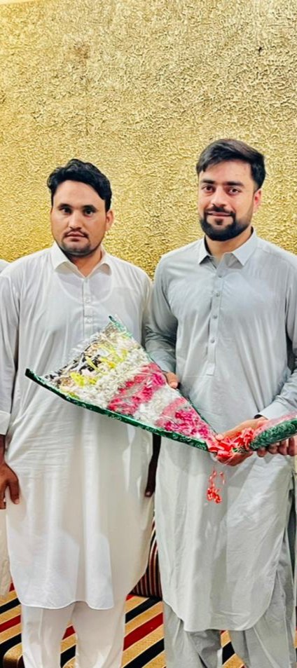 راشد خان کے ساتھ ❤🏏