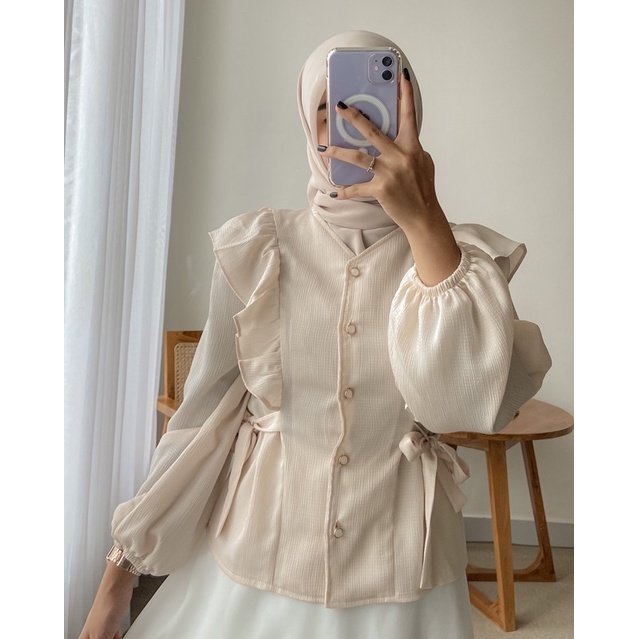 Finnoqio's tweet photo. @OOTDFESS Klo atasan aku saranin inii 😍 https://t.co/ytCSuq7Os9