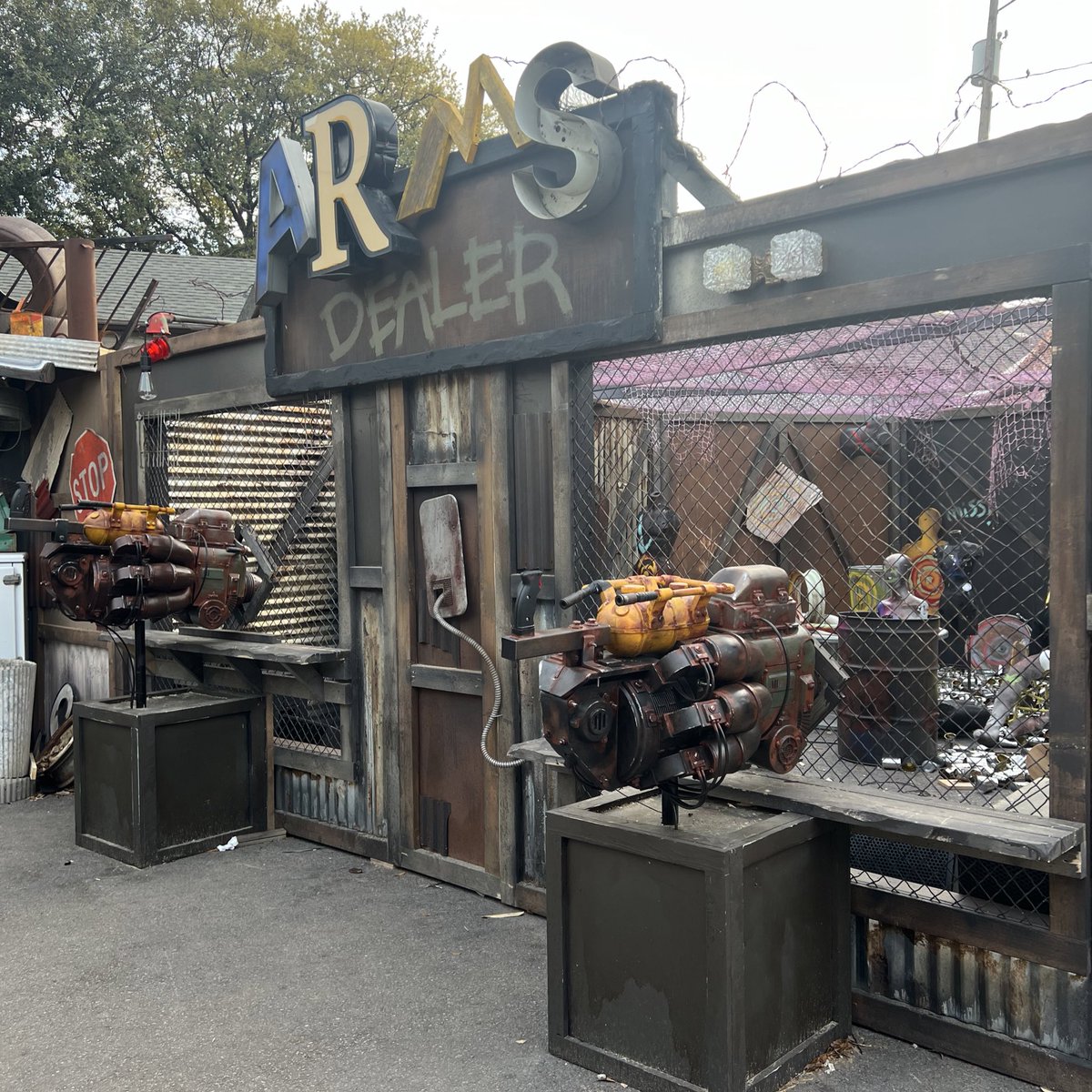 mrsfallout's tweet image. To all the SXSW “Filly” activation designers, builders, artists, crew members, &amp;amp; everyone unseen u all are due a HUGE thank u! You all made the @falloutonprime @PrimeVideo Fallout SXSW activation one hell of an awesome experience!👏#falloutonprime #fallout #mrsfallout #primevideo