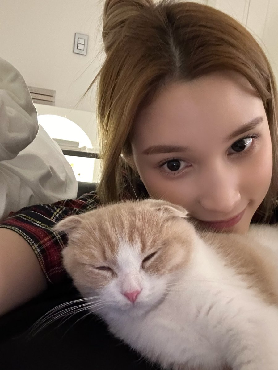 official_kep1er's tweet photo. Ruby❤️🐾

#휴닝바히에 #HUENING_BAHIYYIH
#Kep1er #케플러 https://t.co/zWOqPTSepy