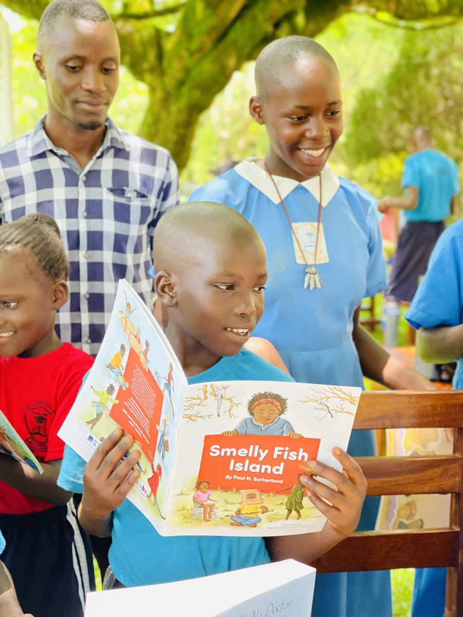 enjuba1's tweet photo. #DEARDay
On Friday, many Ugandans Dropped Everything to Read. Thank you all for joining this reading movement. Let’s keep it going! #createhopethroughreading. @USAmbUganda @usmissionuganda @pcuganda @RoddenberryFdn @SegalFoundation @Twejaka @NyakaGlobal https://t.co/729cIl0gx4