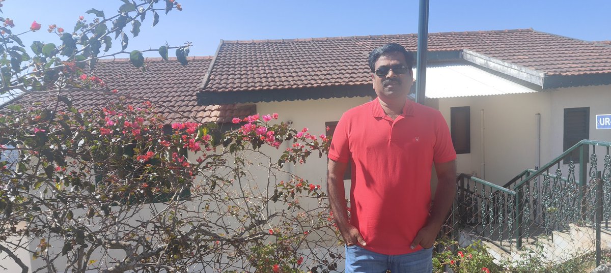 MohanSamikkannu's tweet photo. #RedTShirt https://t.co/PwTHA5GwpE