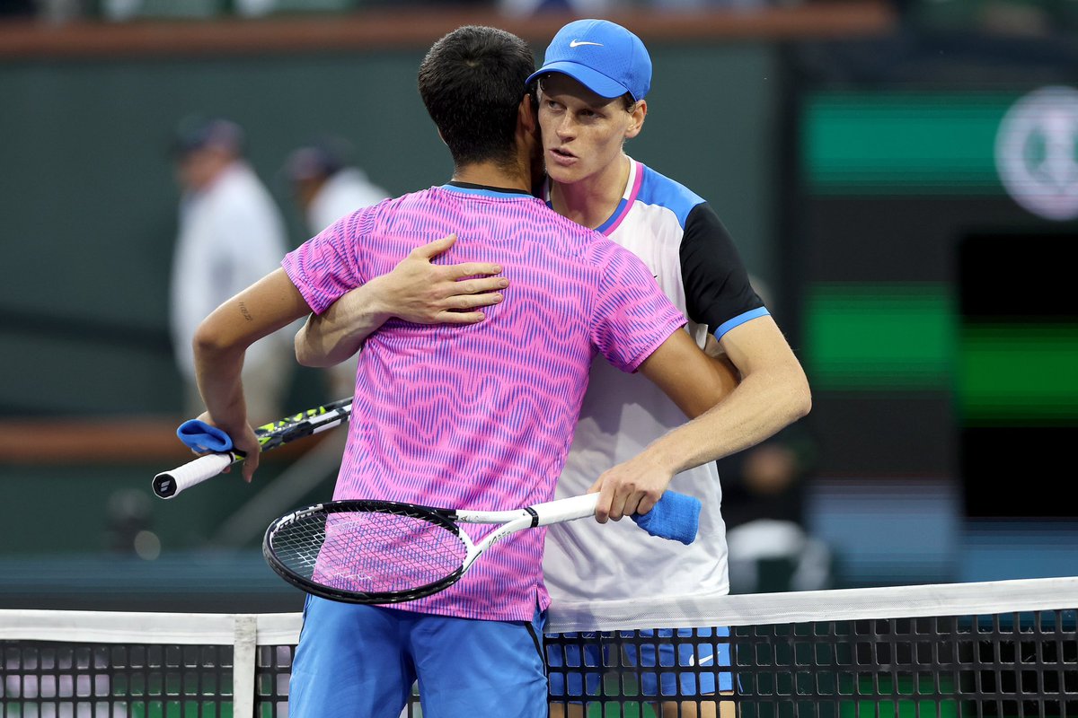 Brutal battle with @janniksin! 🥵 Very happy to beat a rival in spectacular form! 🤩 Only the final to go! 🔝🌴 @BNPPARIBASOPEN 📸 Getty