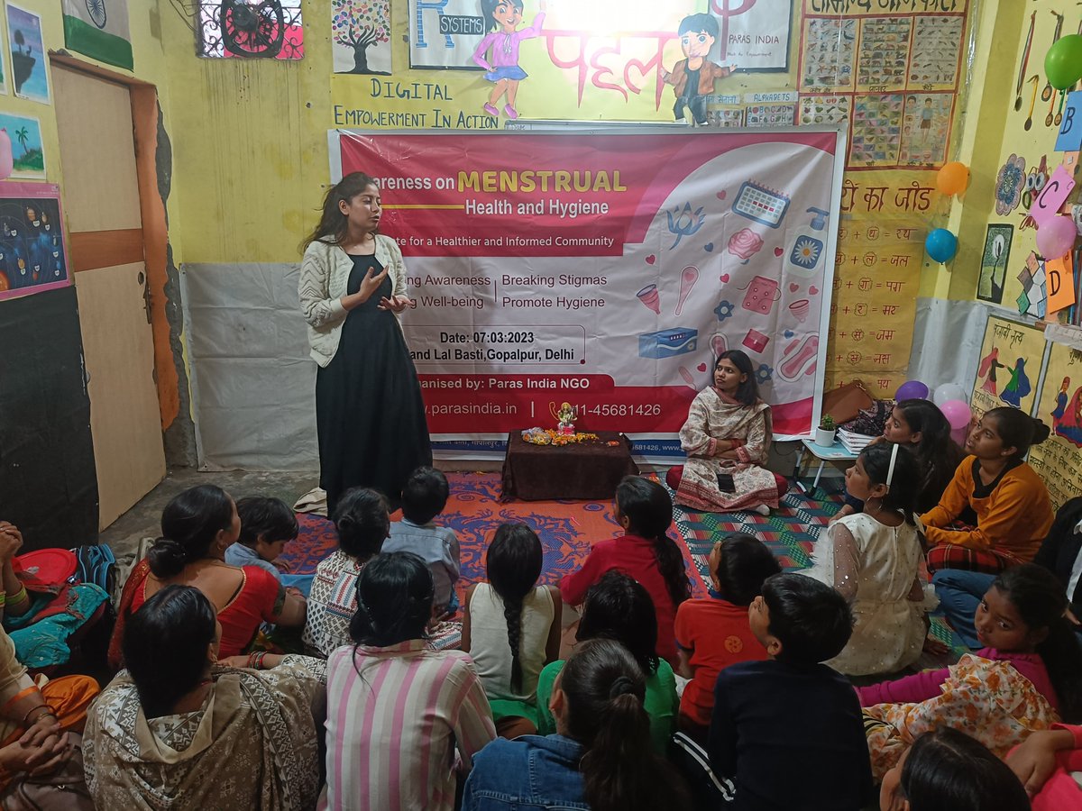 PARAS INDIA NGO organized a community meeting on the topic of menstrual hygiene among women and adolescent girls in Nand Lal Basti, Delhi. #healthyeverydaychoices #inclusiveeducation #breakingtaboos #periodpositive #empoweringslumwomen #womenempowerment #parasindiango
