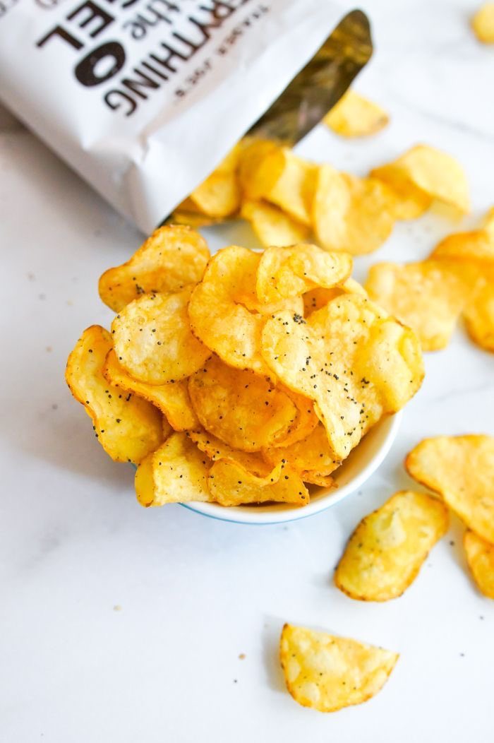 everytimedeclan's tweet photo. wait if people in europe call fries chips then what do they call chips… https://t.co/YtizF7mr2p