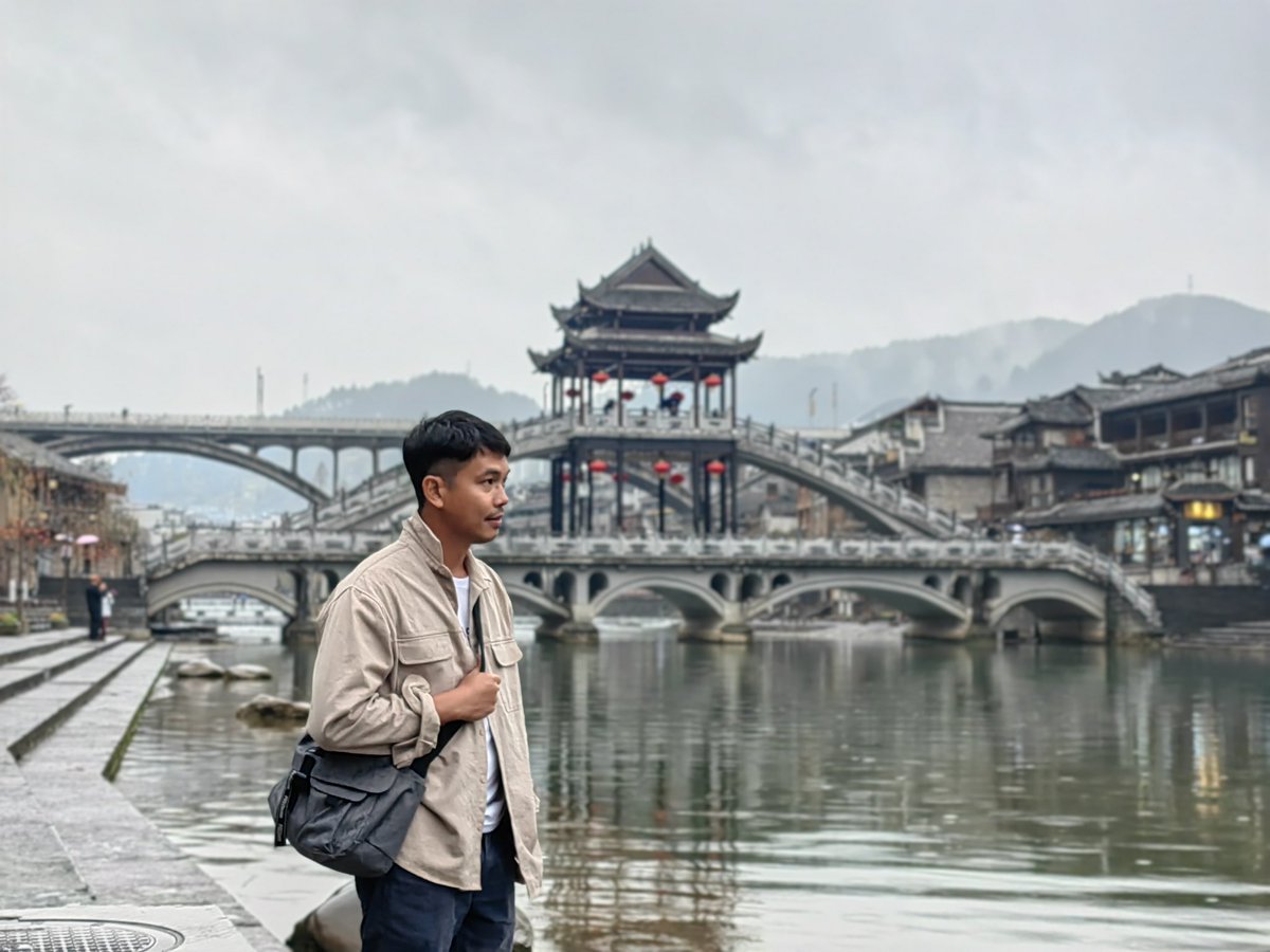 36Oxygen's tweet photo. Fenghuang, Hunan, China 🇨🇳 https://t.co/OjBnFgk0Qc